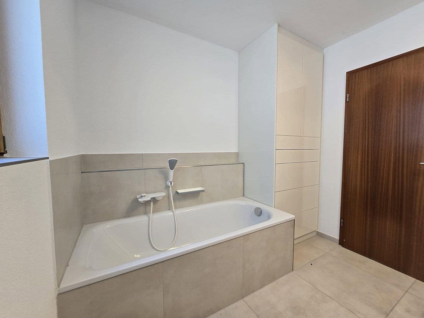 Predaj bytu 4-izbový 110 m², Wallmerstr. 135, Stuttgart, Bádensko-Wurttembersko Predaj bytu 4-izbový 110 m², Wallmerstr. 135, Stuttgart, Bádensko-Wurttembersko