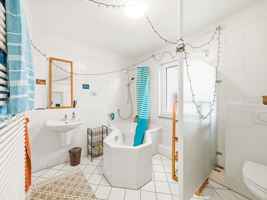 Predaj domu 159 m², pozemek 144 m², Stuttgart, Bádensko-Wurttembersko Predaj domu 159 m², pozemek 144 m², Stuttgart, Bádensko-Wurttembersko