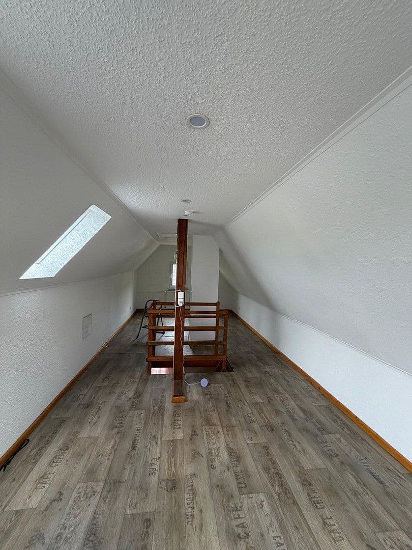 Predaj domu 124 m², pozemek 655 m², Peterslahr, Porýnie-Falcko Predaj domu 124 m², pozemek 655 m², Peterslahr, Porýnie-Falcko