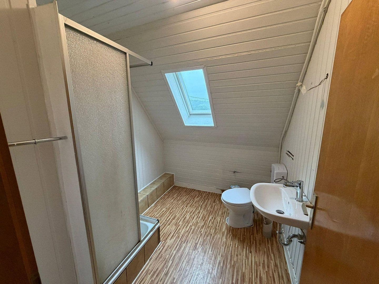 Predaj domu 124 m², pozemek 655 m², Peterslahr, Porýnie-Falcko Predaj domu 124 m², pozemek 655 m², Peterslahr, Porýnie-Falcko