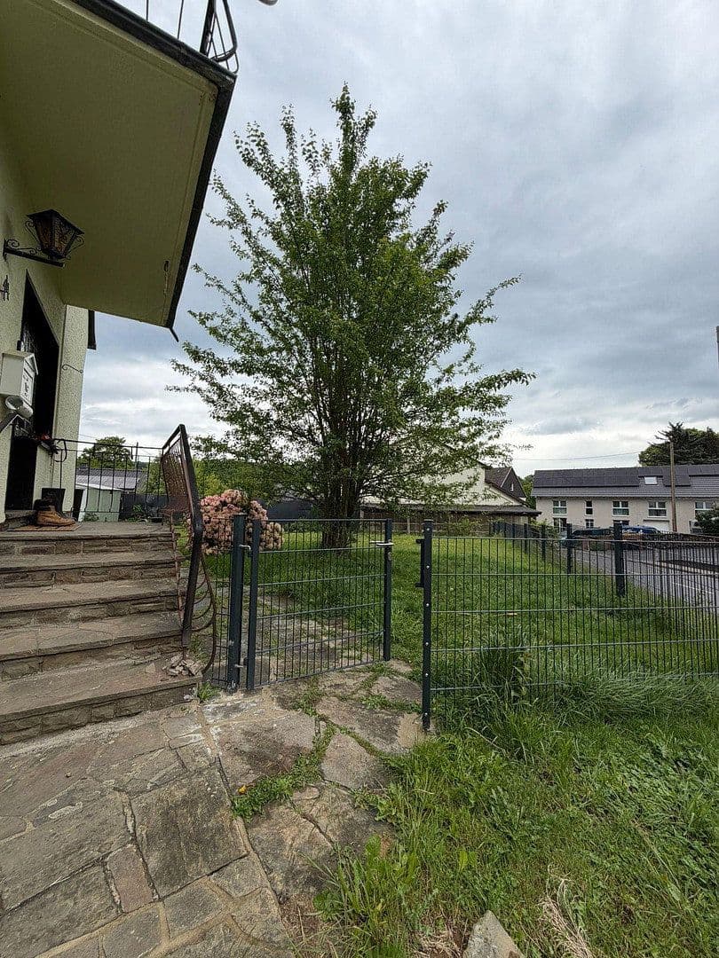Predaj domu 124 m², pozemek 655 m², Peterslahr, Porýnie-Falcko Predaj domu 124 m², pozemek 655 m², Peterslahr, Porýnie-Falcko