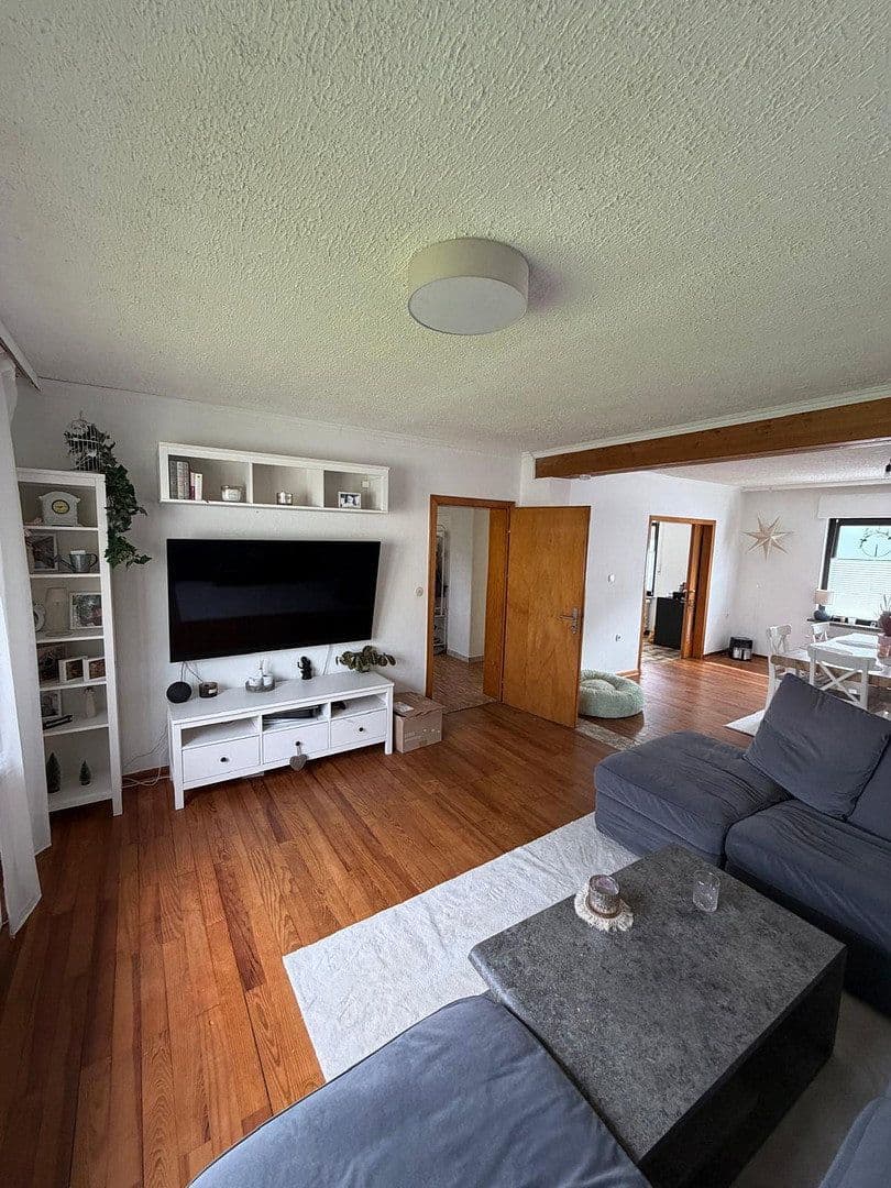 Predaj domu 124 m², pozemek 655 m², Peterslahr, Porýnie-Falcko Predaj domu 124 m², pozemek 655 m², Peterslahr, Porýnie-Falcko