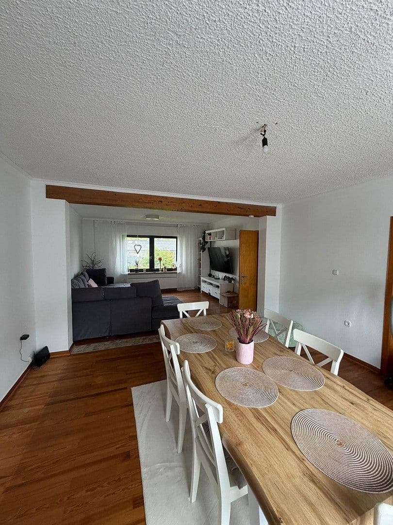 Predaj domu 124 m², pozemek 655 m², Peterslahr, Porýnie-Falcko Predaj domu 124 m², pozemek 655 m², Peterslahr, Porýnie-Falcko