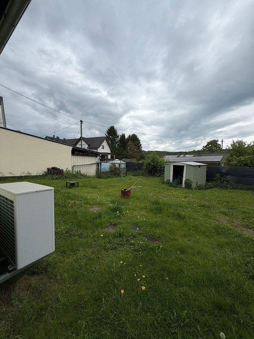 Predaj domu 124 m², pozemek 655 m², Peterslahr, Porýnie-Falcko Predaj domu 124 m², pozemek 655 m², Peterslahr, Porýnie-Falcko