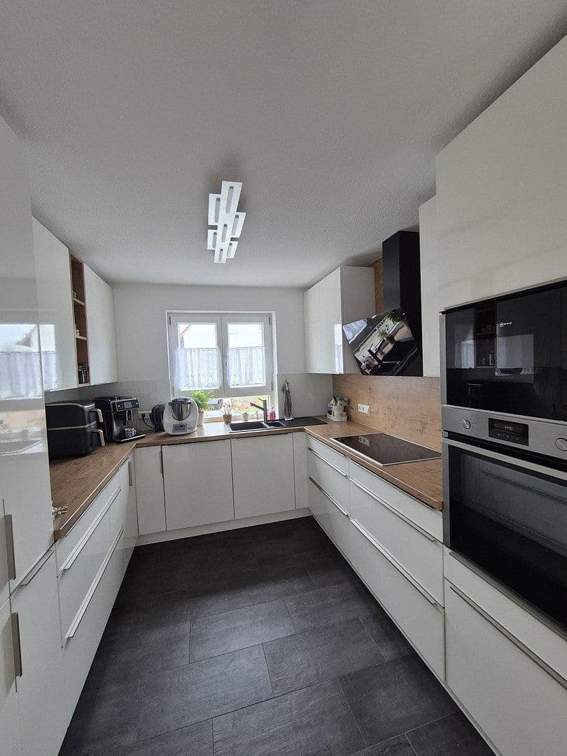 Predaj domu 140 m², pozemek 208 m², Ettlingen, Bádensko-Wurttembersko Predaj domu 140 m², pozemek 208 m², Ettlingen, Bádensko-Wurttembersko