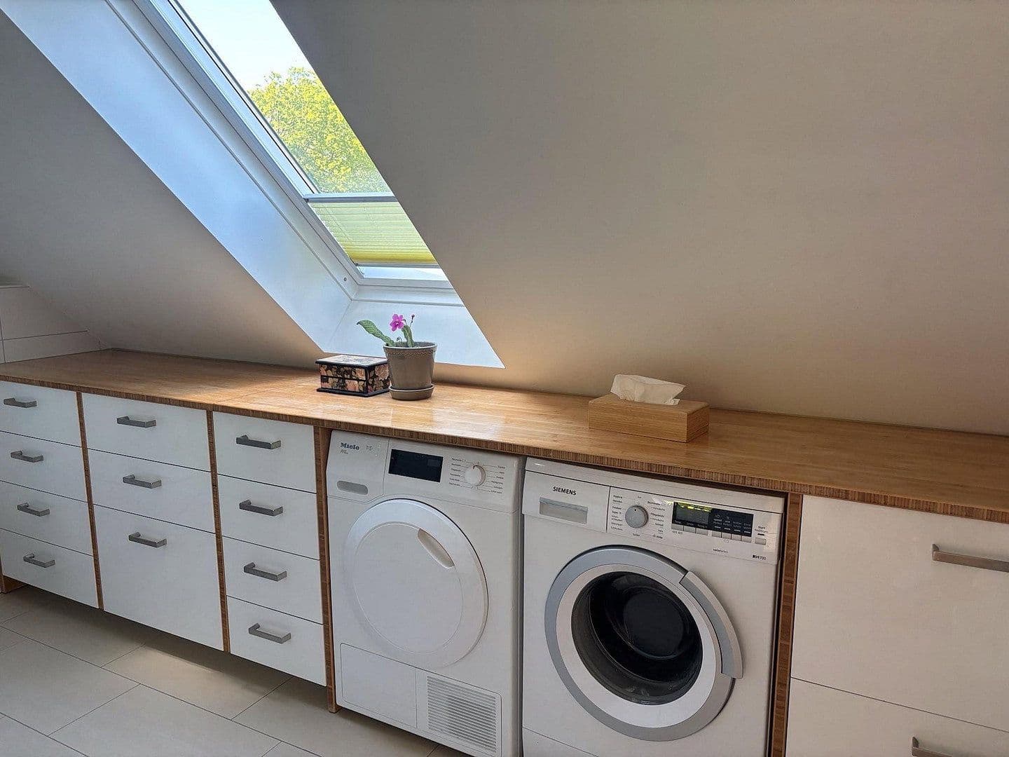 Predaj bytu 4-izbový 146 m², Norderstedt, Šlezvicko-Holštajnsko Predaj bytu 4-izbový 146 m², Norderstedt, Šlezvicko-Holštajnsko