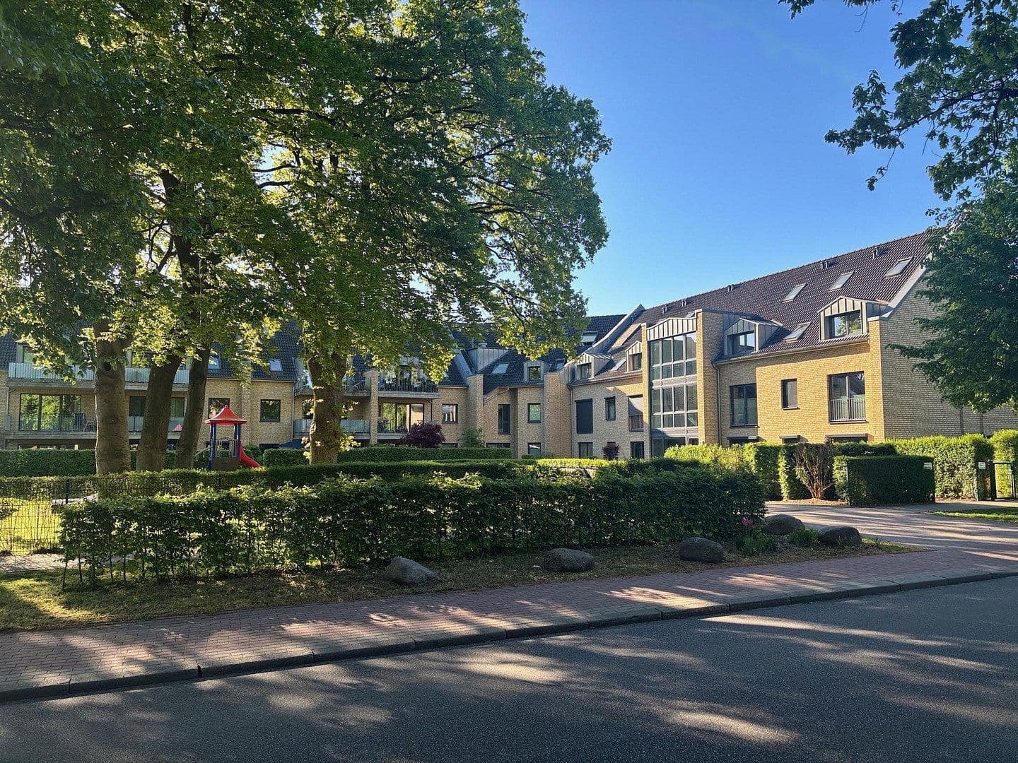 Predaj bytu 4-izbový 146 m², Norderstedt, Šlezvicko-Holštajnsko Predaj bytu 4-izbový 146 m², Norderstedt, Šlezvicko-Holštajnsko