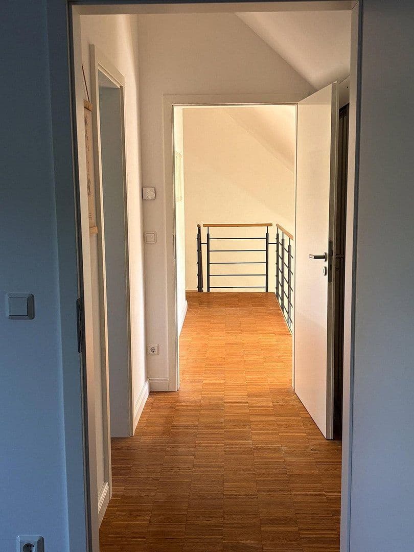 Predaj bytu 4-izbový 146 m², Norderstedt, Šlezvicko-Holštajnsko Predaj bytu 4-izbový 146 m², Norderstedt, Šlezvicko-Holštajnsko