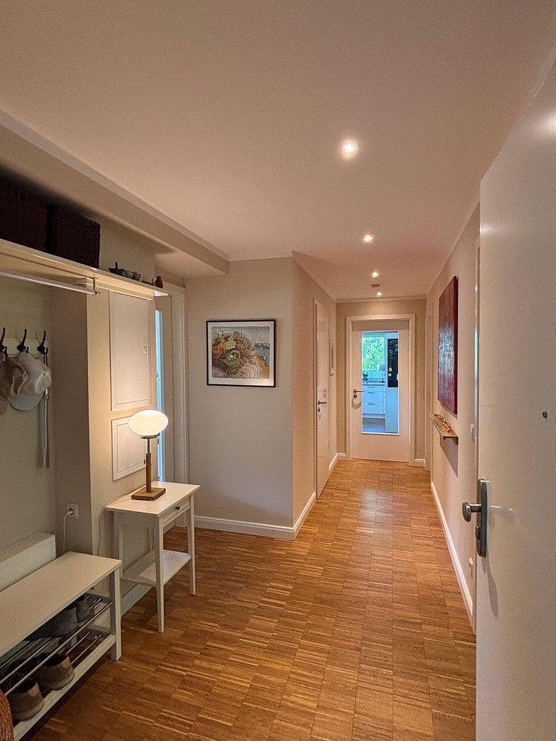 Predaj bytu 4-izbový 146 m², Norderstedt, Šlezvicko-Holštajnsko Predaj bytu 4-izbový 146 m², Norderstedt, Šlezvicko-Holštajnsko