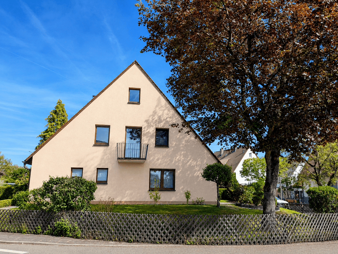 Predaj domu 125 m², pozemek 370 m², Binzenweg 16, Nürnberg, Bavorsko Predaj domu 125 m², pozemek 370 m², Binzenweg 16, Nürnberg, Bavorsko