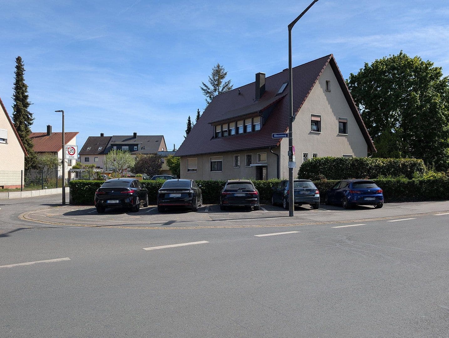Predaj domu 125 m², pozemek 370 m², Binzenweg 16, Nürnberg, Bavorsko Predaj domu 125 m², pozemek 370 m², Binzenweg 16, Nürnberg, Bavorsko