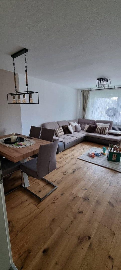 Prenájom bytu 3-izbový 72 m², Sindelfingen, Bádensko-Wurttembersko Prenájom bytu 3-izbový 72 m², Sindelfingen, Bádensko-Wurttembersko