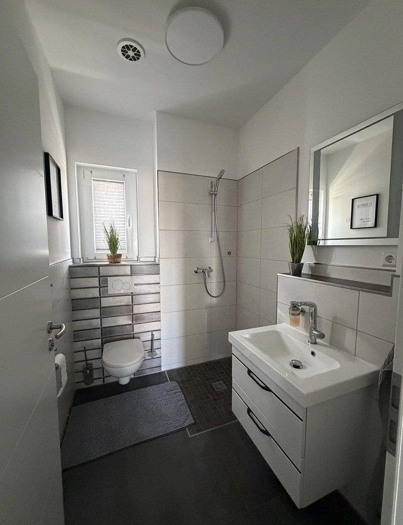 Predaj domu 143 m², pozemek 629 m², Strautfeld 11, Landolfshausen, Dolné Sasko Predaj domu 143 m², pozemek 629 m², Strautfeld 11, Landolfshausen, Dolné Sasko