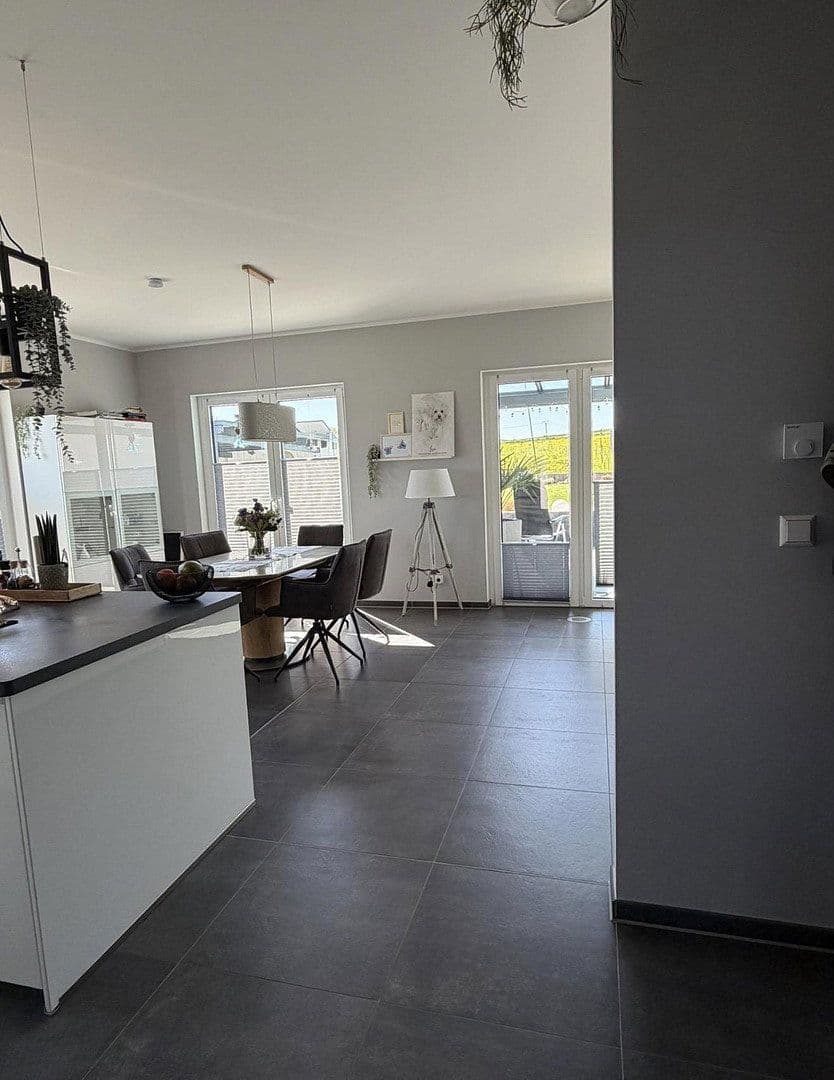 Predaj domu 143 m², pozemek 629 m², Strautfeld 11, Landolfshausen, Dolné Sasko Predaj domu 143 m², pozemek 629 m², Strautfeld 11, Landolfshausen, Dolné Sasko