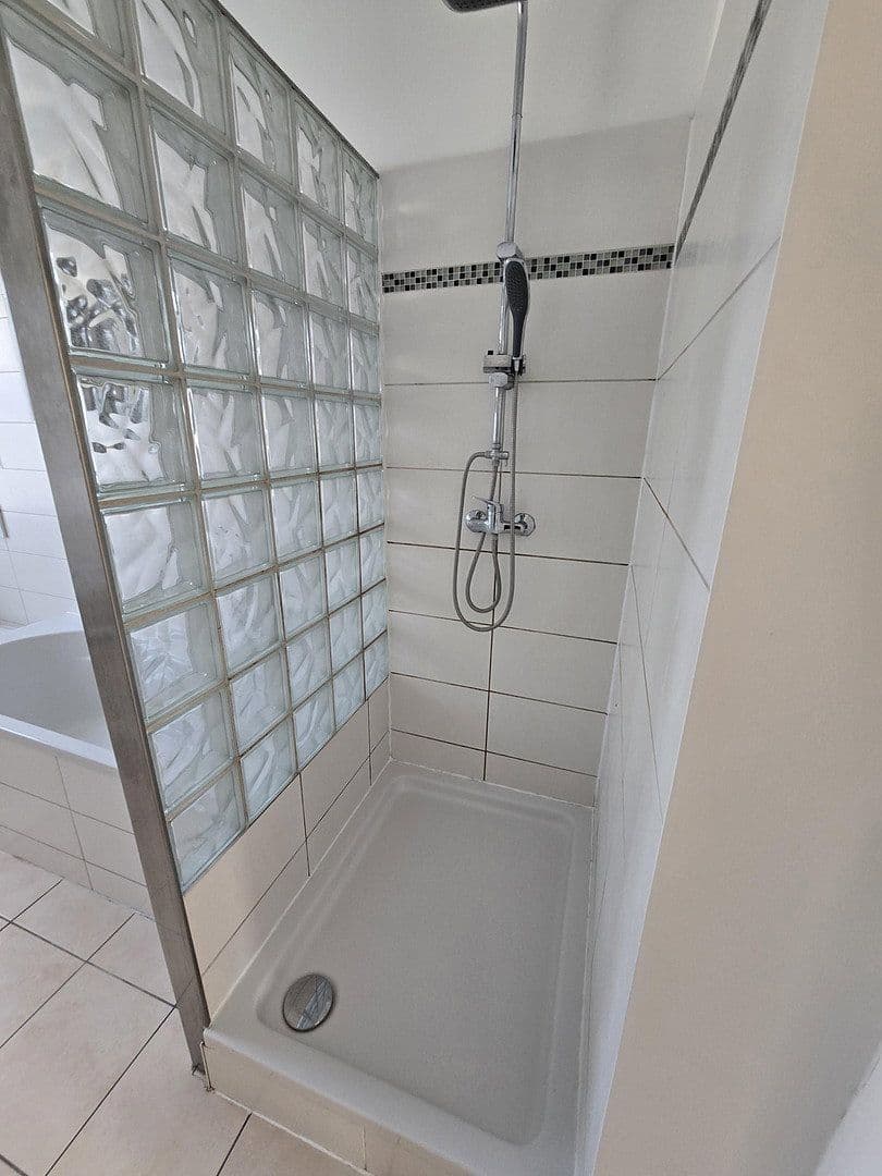 Prenájom bytu 4-izbový 114 m², Gerhart-Hauptmann Straße 43/45, Teltow, Brandenbursko Prenájom bytu 4-izbový 114 m², Gerhart-Hauptmann Straße 43/45, Teltow, Brandenbursko