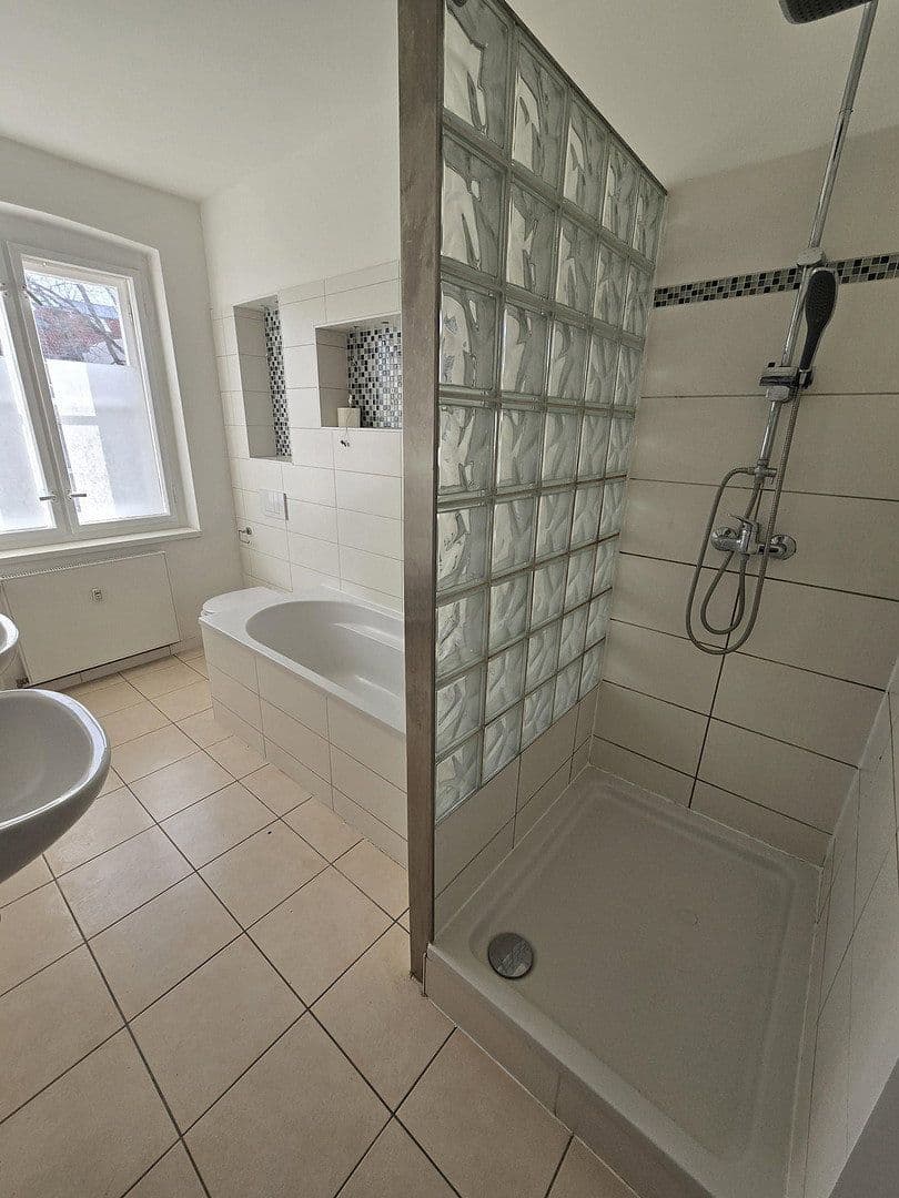Prenájom bytu 4-izbový 114 m², Gerhart-Hauptmann Straße 43/45, Teltow, Brandenbursko Prenájom bytu 4-izbový 114 m², Gerhart-Hauptmann Straße 43/45, Teltow, Brandenbursko
