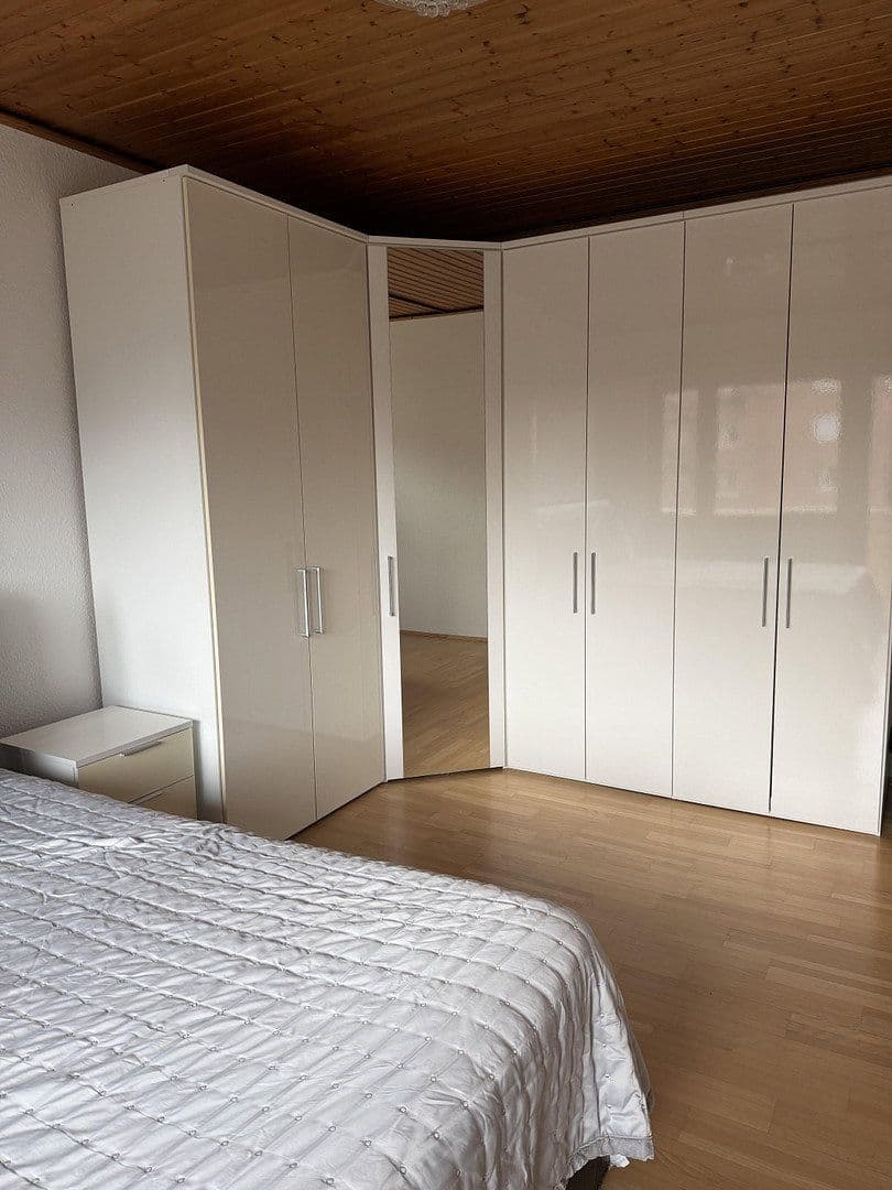 Prenájom bytu 2-izbový 73 m², Mannheim, Bádensko-Wurttembersko Prenájom bytu 2-izbový 73 m², Mannheim, Bádensko-Wurttembersko