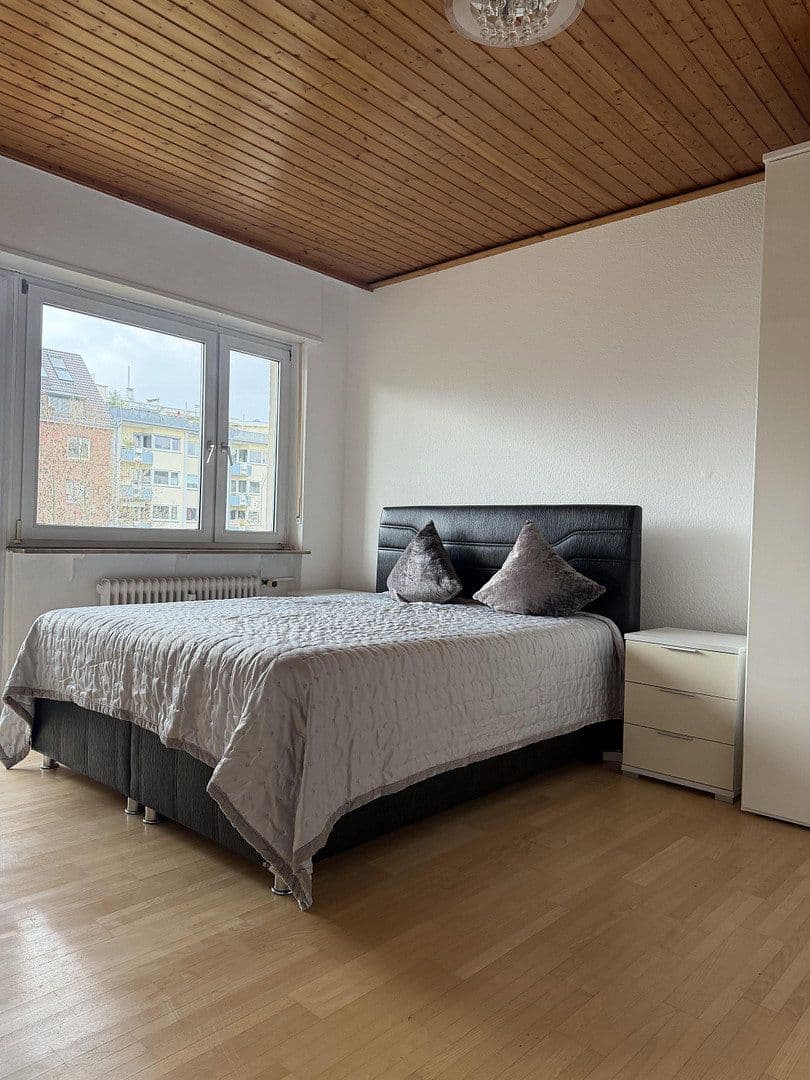 Prenájom bytu 2-izbový 73 m², Mannheim, Bádensko-Wurttembersko Prenájom bytu 2-izbový 73 m², Mannheim, Bádensko-Wurttembersko