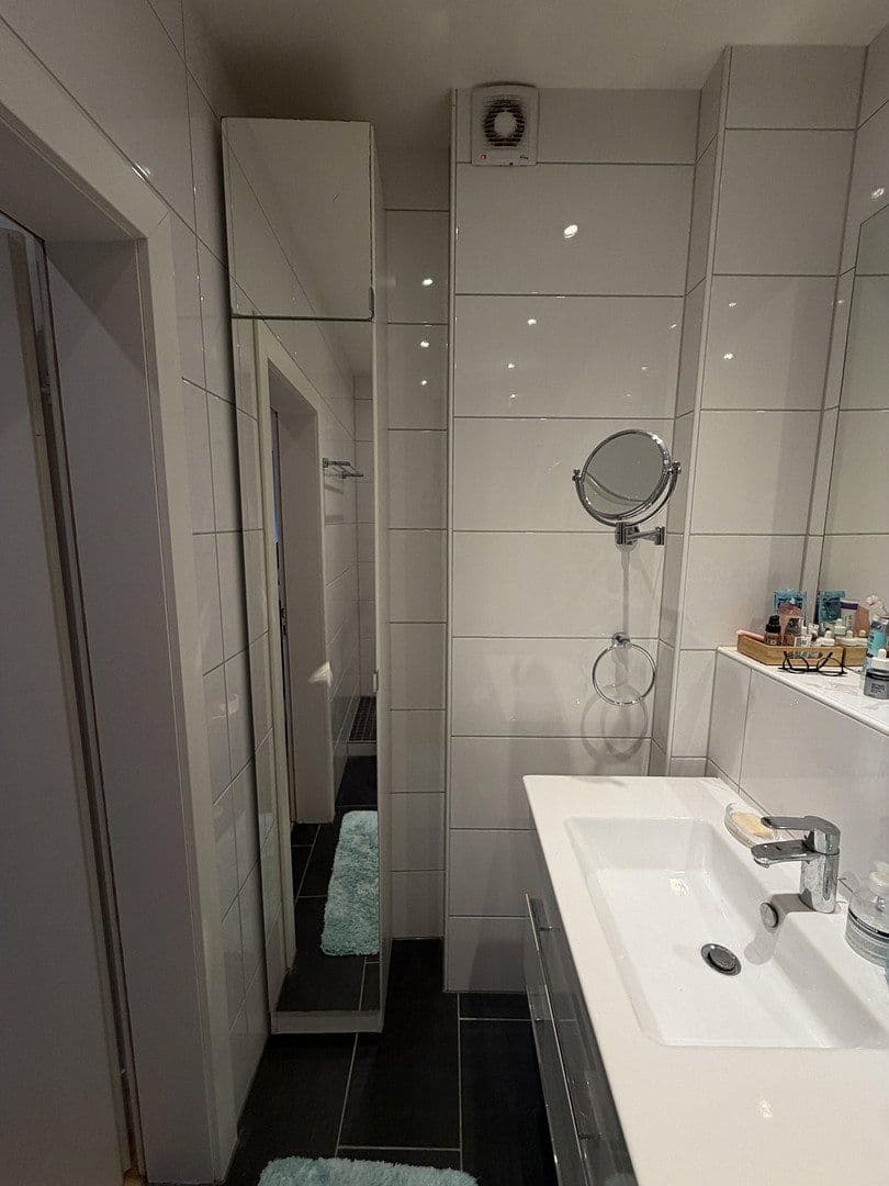 Prenájom bytu 2-izbový 73 m², Mannheim, Bádensko-Wurttembersko Prenájom bytu 2-izbový 73 m², Mannheim, Bádensko-Wurttembersko
