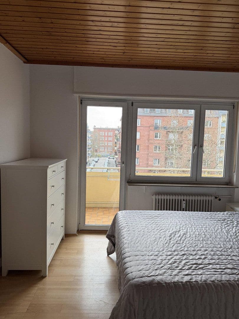 Prenájom bytu 2-izbový 73 m², Mannheim, Bádensko-Wurttembersko Prenájom bytu 2-izbový 73 m², Mannheim, Bádensko-Wurttembersko