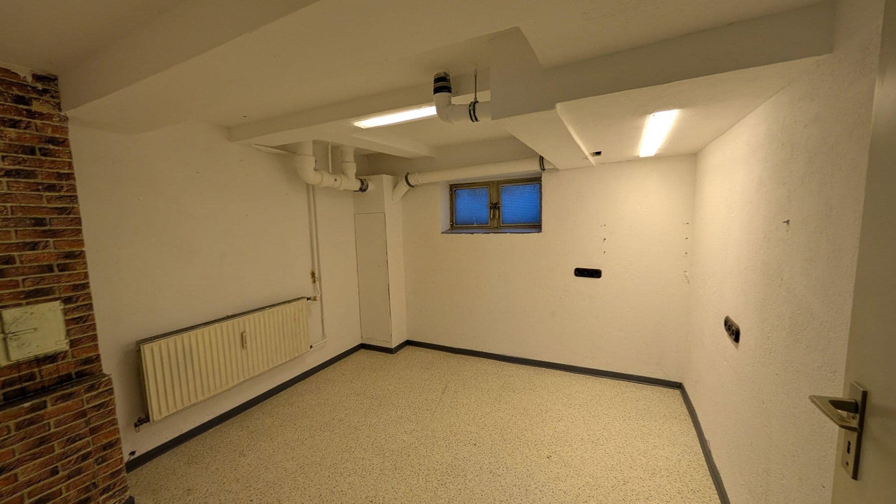 Predaj domu 228 m², pozemek 610 m², Meschede, Severné Porýnie - Westfálsko Predaj domu 228 m², pozemek 610 m², Meschede, Severné Porýnie - Westfálsko