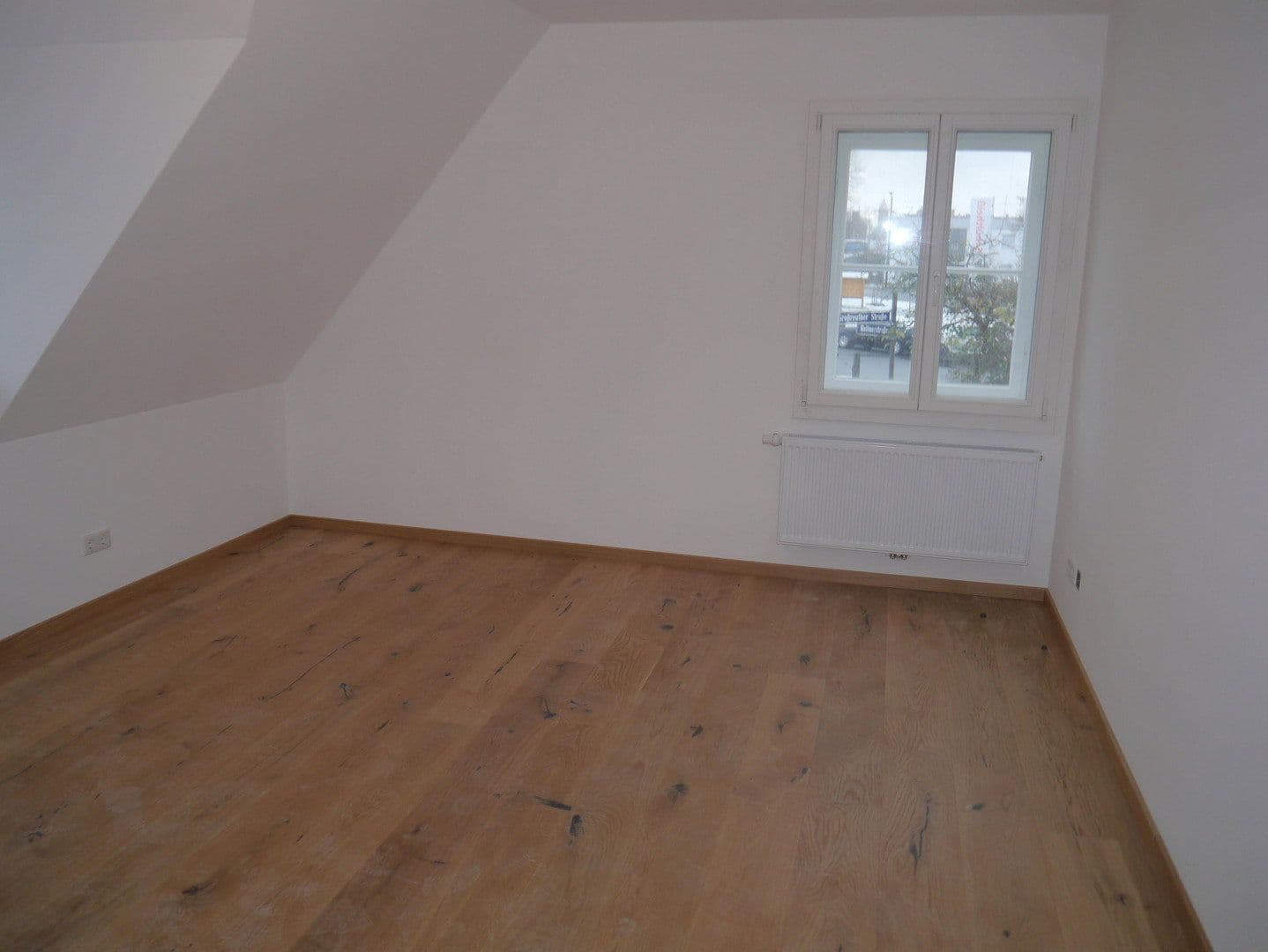 Prenájom bytu 3-izbový 94 m², Nürnberg, Bavorsko Prenájom bytu 3-izbový 94 m², Nürnberg, Bavorsko