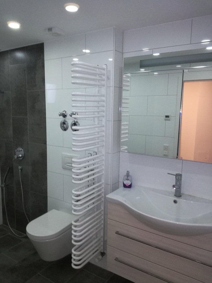 Predaj bytu 2-izbový 83 m², Geschwister-Scholl-Platz, Fürstenfeldbruck, Bavorsko Predaj bytu 2-izbový 83 m², Geschwister-Scholl-Platz, Fürstenfeldbruck, Bavorsko