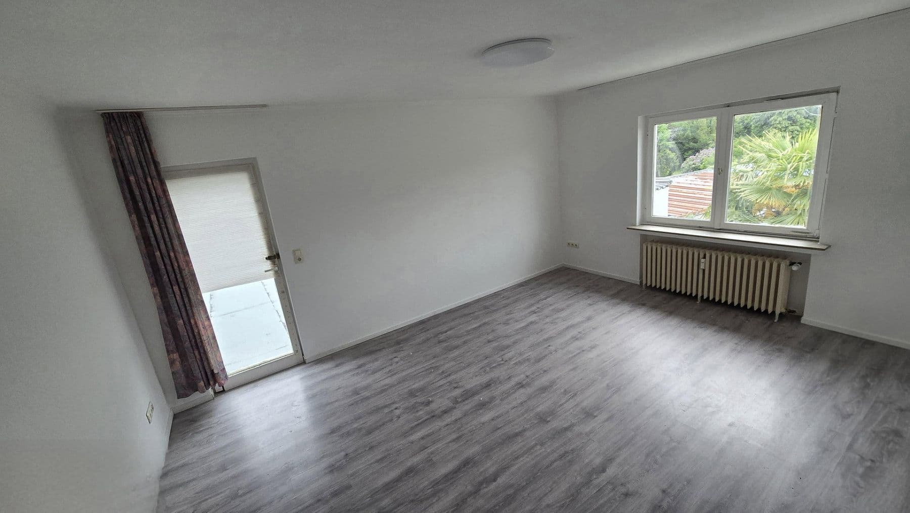 Prenájom bytu 3-izbový 110 m², Korschenbroich, Severné Porýnie - Westfálsko Prenájom bytu 3-izbový 110 m², Korschenbroich, Severné Porýnie - Westfálsko