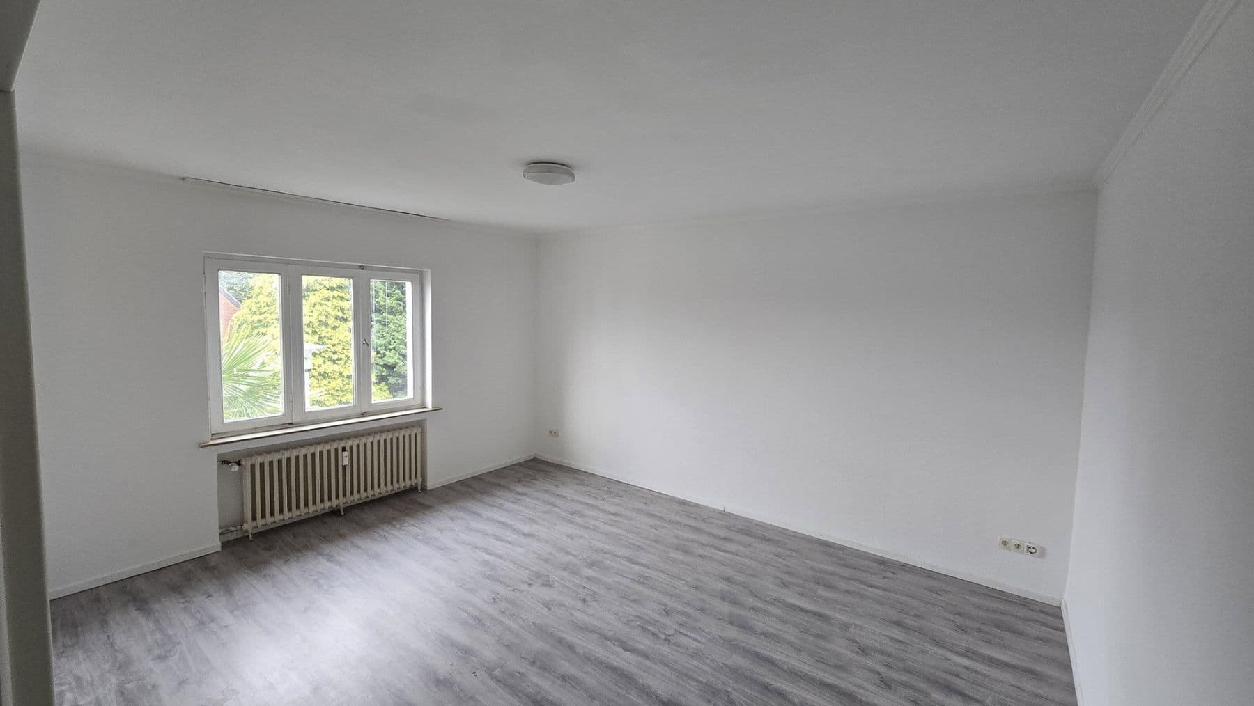 Prenájom bytu 3-izbový 110 m², Korschenbroich, Severné Porýnie - Westfálsko Prenájom bytu 3-izbový 110 m², Korschenbroich, Severné Porýnie - Westfálsko