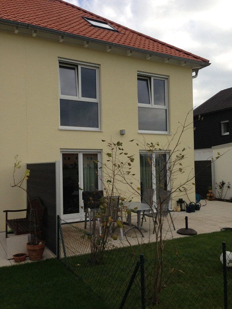 Predaj domu 142 m², pozemek 232 m², Germering, Bavorsko Predaj domu 142 m², pozemek 232 m², Germering, Bavorsko