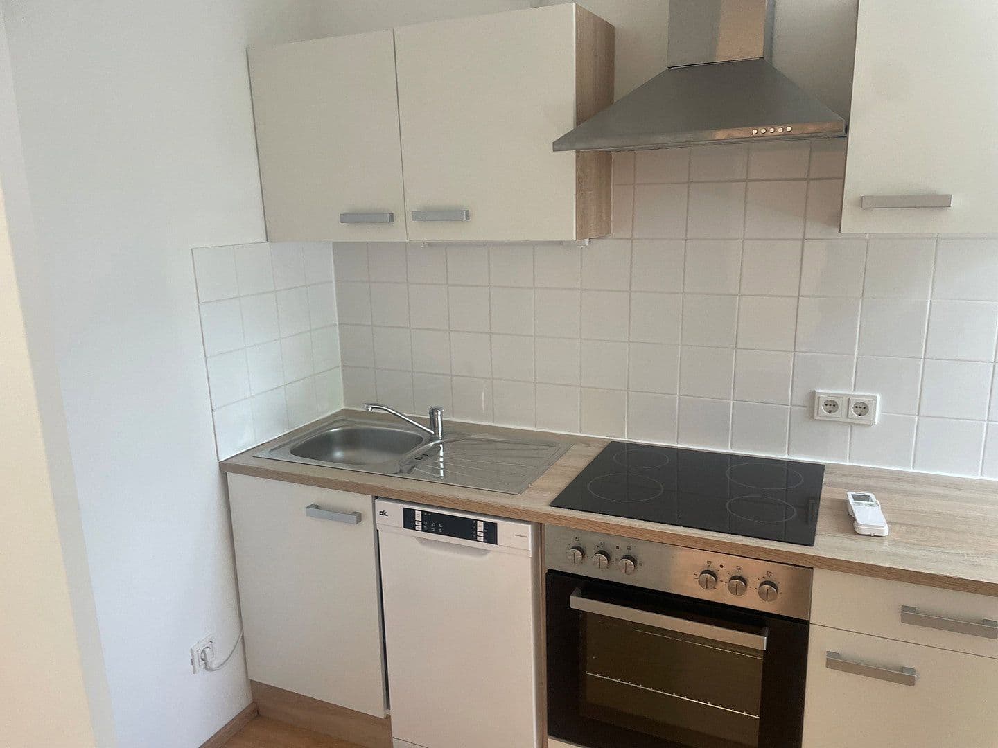 Prenájom bytu 3-izbový 54 m², Oberlaaer Straße 85, Wien, Viedeň Prenájom bytu 3-izbový 54 m², Oberlaaer Straße 85, Wien, Viedeň