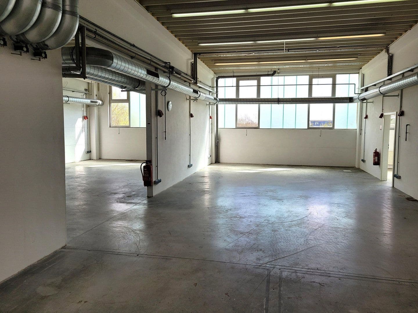 Predaj nebytového priestoru 3.375 m², Schönkirchen, Šlezvicko-Holštajnsko Predaj nebytového priestoru 3.375 m², Schönkirchen, Šlezvicko-Holštajnsko