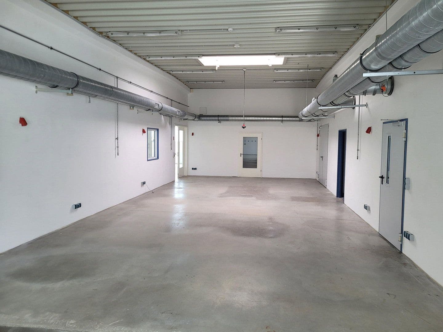 Predaj nebytového priestoru 3.375 m², Schönkirchen, Šlezvicko-Holštajnsko Predaj nebytového priestoru 3.375 m², Schönkirchen, Šlezvicko-Holštajnsko