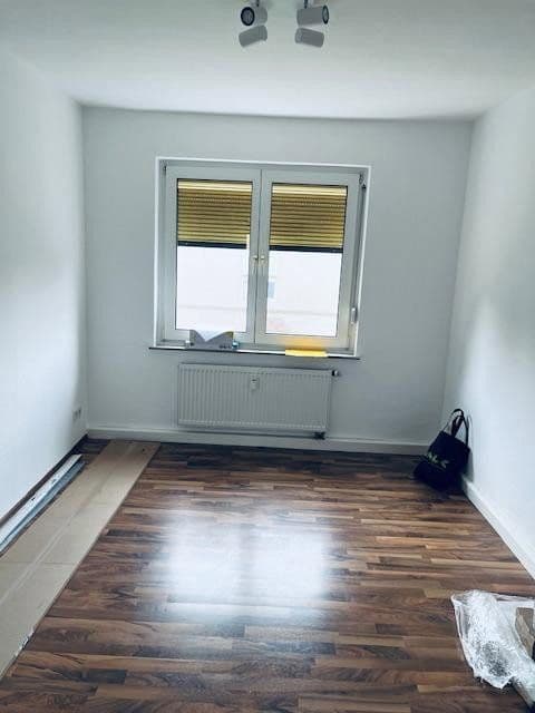 Prenájom bytu 3-izbový 70 m², Grünstraße 22, Hattingen, Severné Porýnie - Westfálsko Prenájom bytu 3-izbový 70 m², Grünstraße 22, Hattingen, Severné Porýnie - Westfálsko
