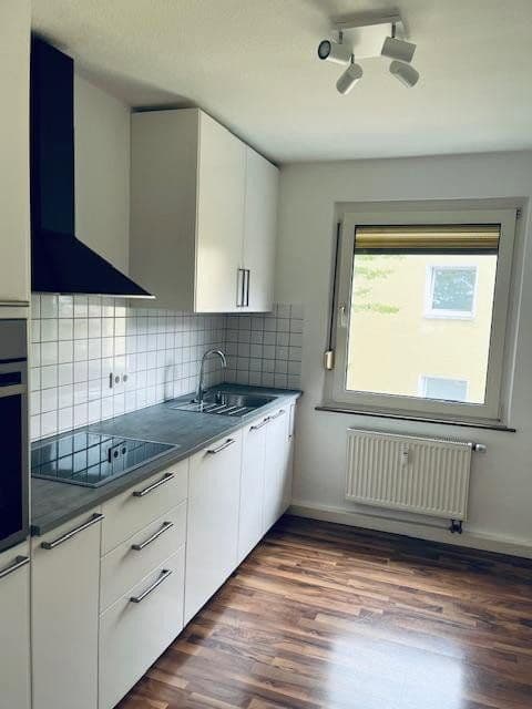Prenájom bytu 3-izbový 70 m², Grünstraße 22, Hattingen, Severné Porýnie - Westfálsko Prenájom bytu 3-izbový 70 m², Grünstraße 22, Hattingen, Severné Porýnie - Westfálsko