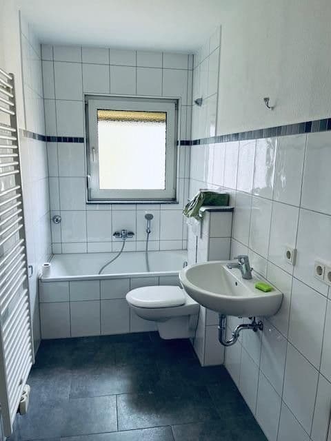 Prenájom bytu 3-izbový 70 m², Grünstraße 22, Hattingen, Severné Porýnie - Westfálsko Prenájom bytu 3-izbový 70 m², Grünstraße 22, Hattingen, Severné Porýnie - Westfálsko