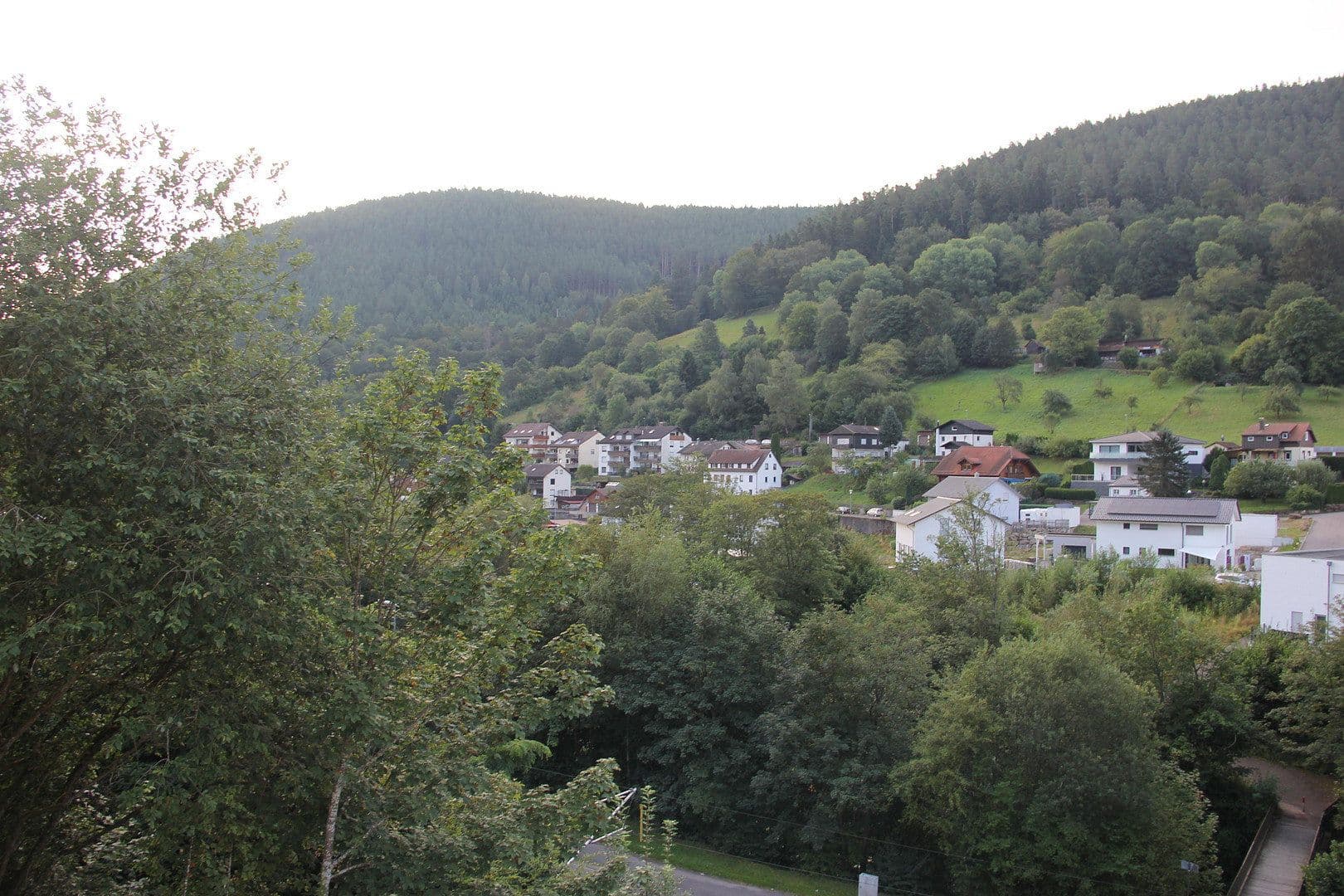 Predaj domu 198 m², pozemek 380 m², Bad Wildbad, Bádensko-Wurttembersko Predaj domu 198 m², pozemek 380 m², Bad Wildbad, Bádensko-Wurttembersko