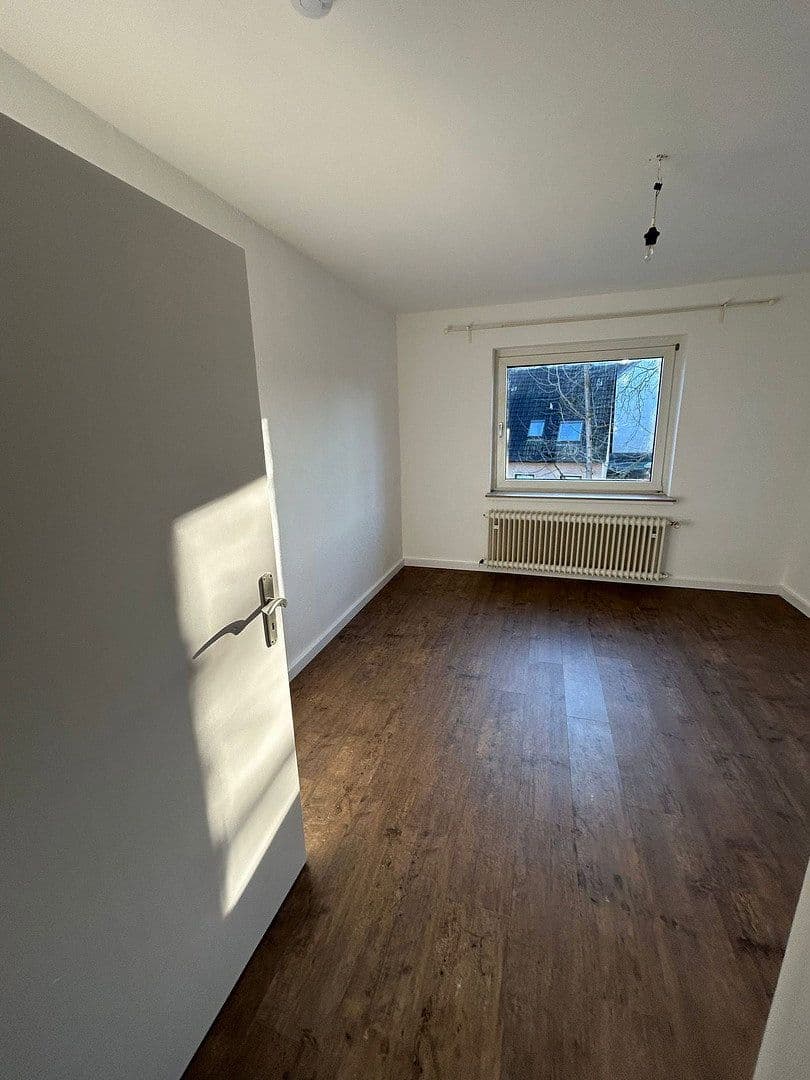 Prenájom bytu 3-izbový 57 m², Essen, Severné Porýnie - Westfálsko Prenájom bytu 3-izbový 57 m², Essen, Severné Porýnie - Westfálsko