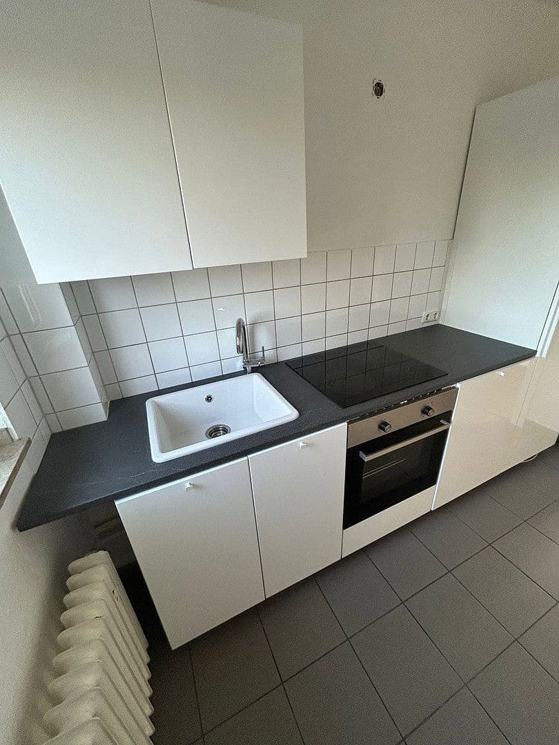 Prenájom bytu 3-izbový 57 m², Essen, Severné Porýnie - Westfálsko Prenájom bytu 3-izbový 57 m², Essen, Severné Porýnie - Westfálsko