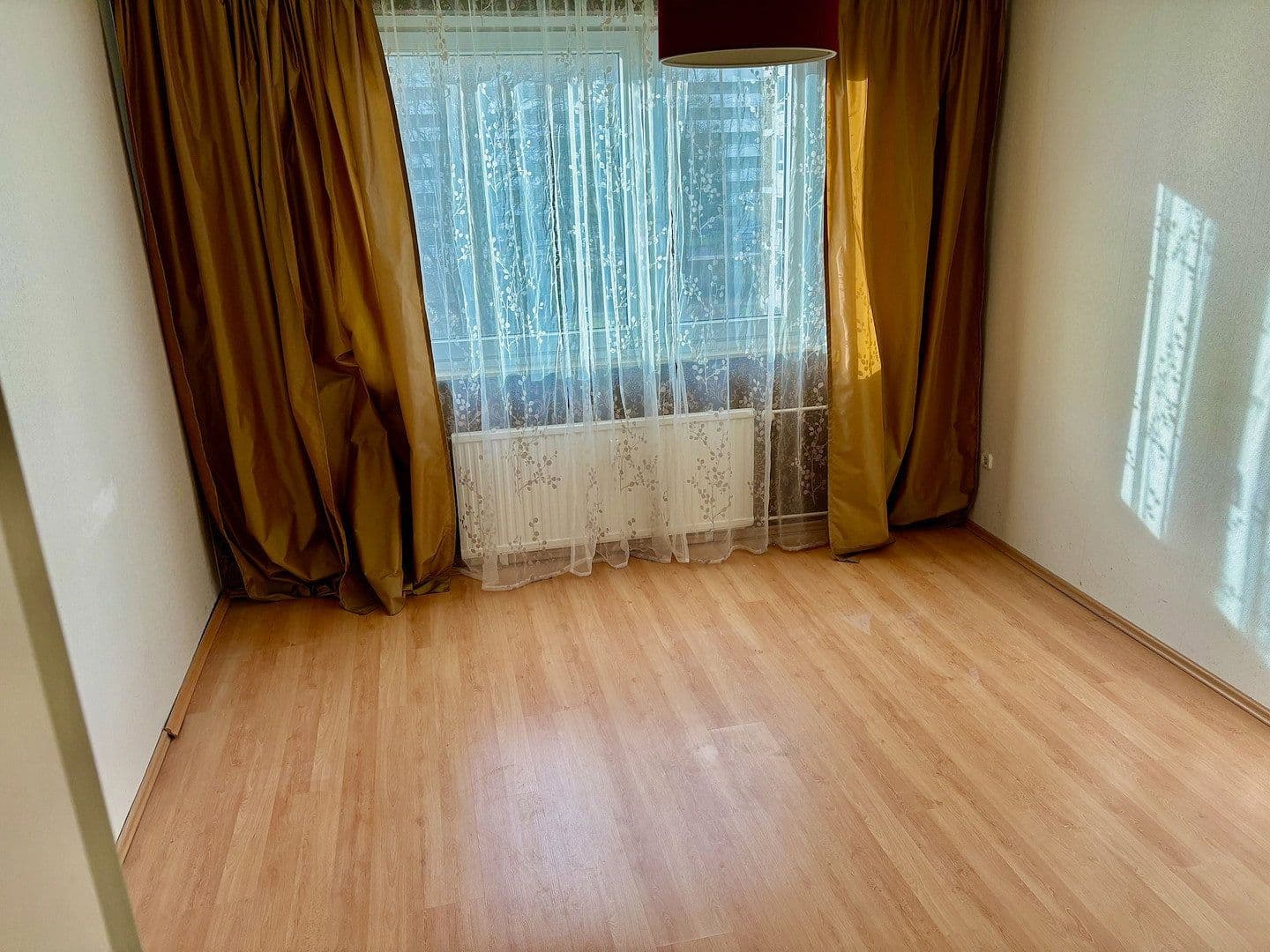 Prenájom bytu 3-izbový 72 m², Laatzen, Dolné Sasko Prenájom bytu 3-izbový 72 m², Laatzen, Dolné Sasko