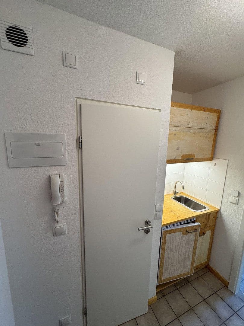 Prenájom bytu 1-izbový 21 m², Akademiestraße 4, Mannheim, Bádensko-Wurttembersko Prenájom bytu 1-izbový 21 m², Akademiestraße 4, Mannheim, Bádensko-Wurttembersko