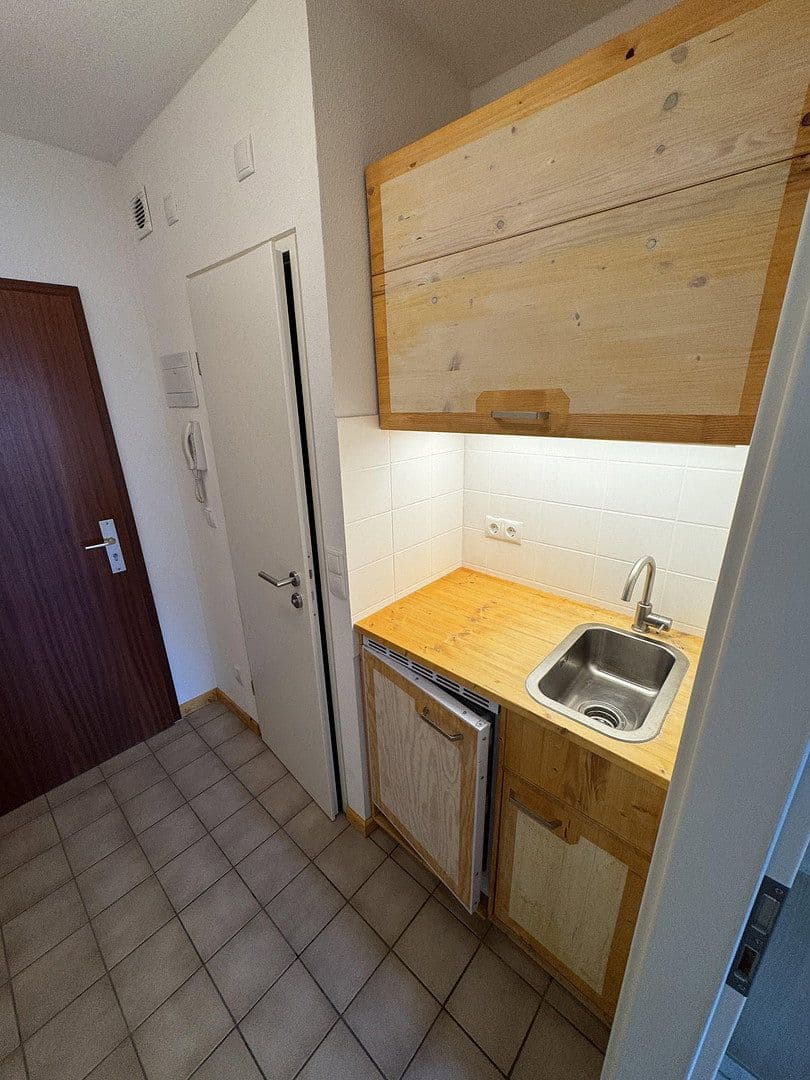 Prenájom bytu 1-izbový 21 m², Akademiestraße 4, Mannheim, Bádensko-Wurttembersko Prenájom bytu 1-izbový 21 m², Akademiestraße 4, Mannheim, Bádensko-Wurttembersko