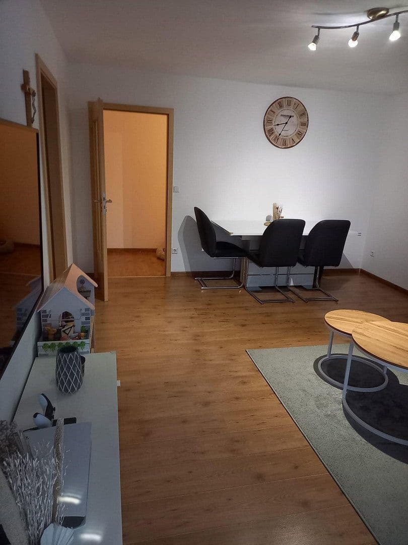 Prenájom bytu 2-izbový 69 m², Geislingen an der Steige, Bádensko-Wurttembersko Prenájom bytu 2-izbový 69 m², Geislingen an der Steige, Bádensko-Wurttembersko