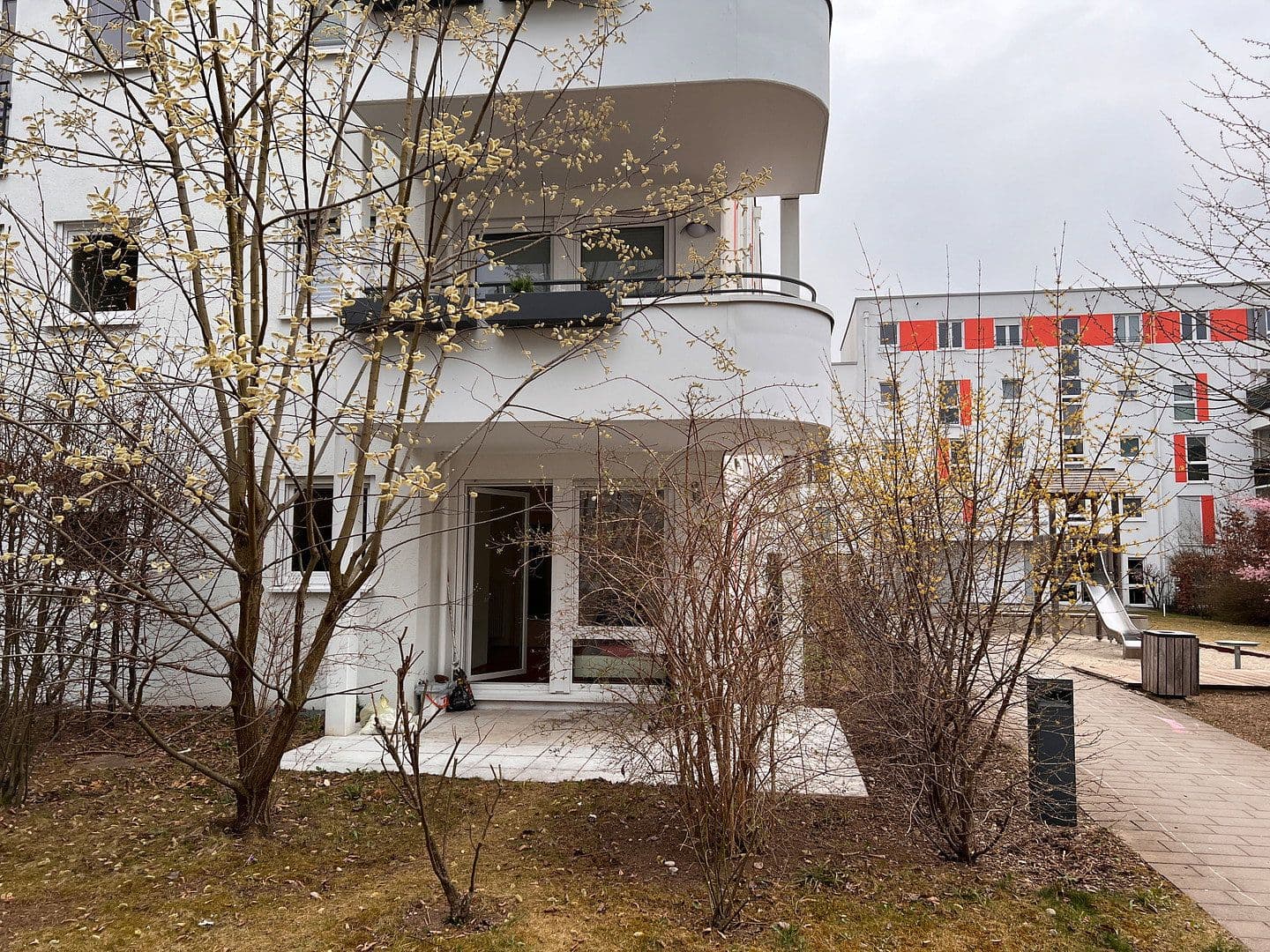 Prenájom bytu 2-izbový 52 m², München, Bavorsko Prenájom bytu 2-izbový 52 m², München, Bavorsko