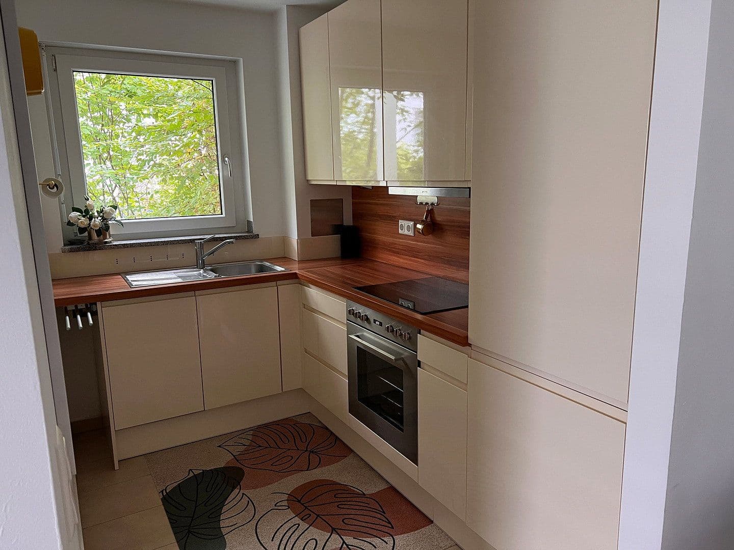 Prenájom bytu 2-izbový 52 m², München, Bavorsko Prenájom bytu 2-izbový 52 m², München, Bavorsko