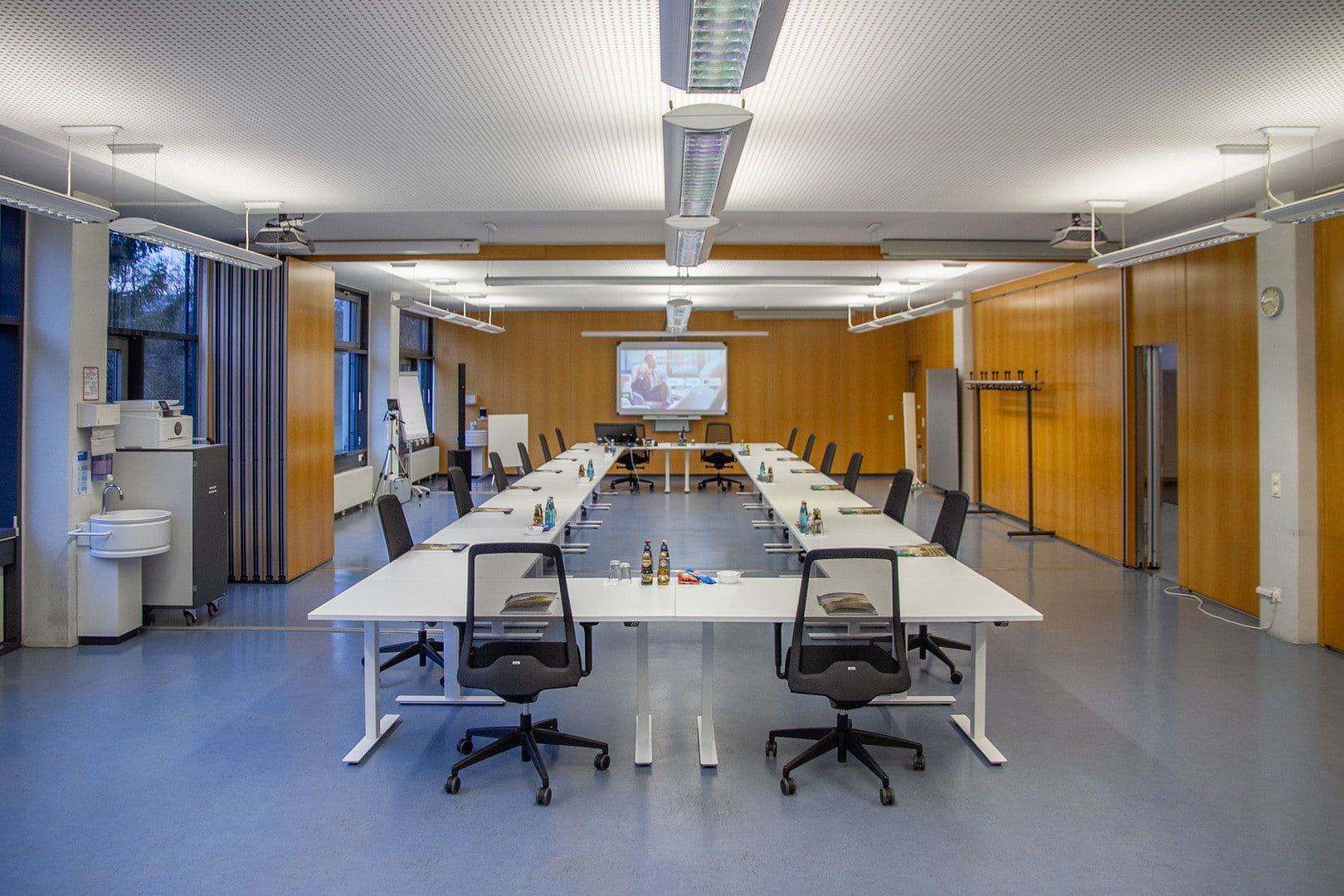 Prenájom kancelárie 1.000 m², Sebastian-Kneipp-Straße 60, Villingen-Schwenningen, Bádensko-Wurttembersko Prenájom kancelárie 1.000 m², Sebastian-Kneipp-Straße 60, Villingen-Schwenningen, Bádensko-Wurttembersko