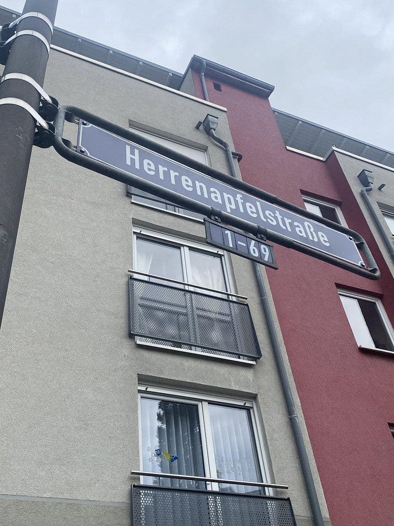 Prenájom bytu 3-izbový 93 m², Renettenstr. 2, Frankfurt, Hesensko Prenájom bytu 3-izbový 93 m², Renettenstr. 2, Frankfurt, Hesensko