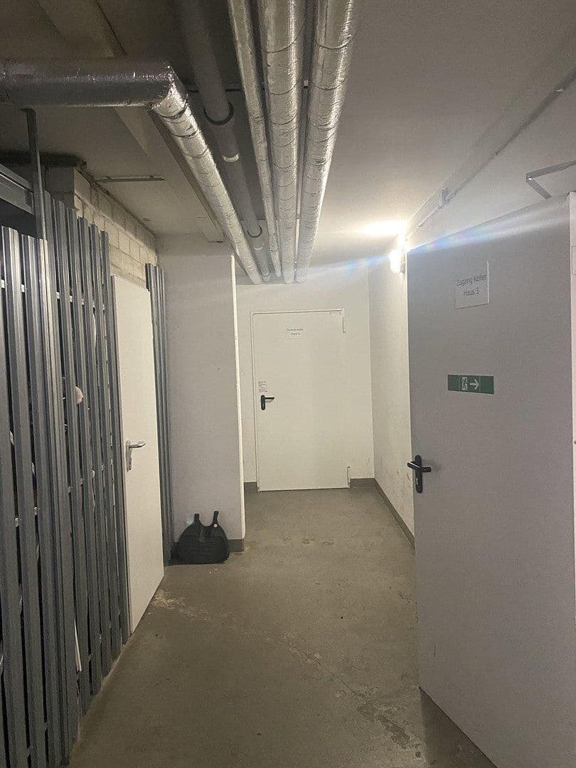 Prenájom bytu 3-izbový 93 m², Renettenstr. 2, Frankfurt, Hesensko Prenájom bytu 3-izbový 93 m², Renettenstr. 2, Frankfurt, Hesensko
