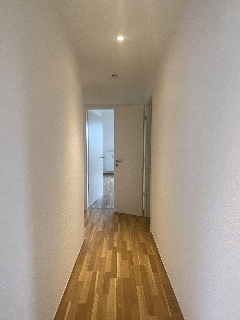 Prenájom bytu 3-izbový 93 m², Renettenstr. 2, Frankfurt, Hesensko Prenájom bytu 3-izbový 93 m², Renettenstr. 2, Frankfurt, Hesensko
