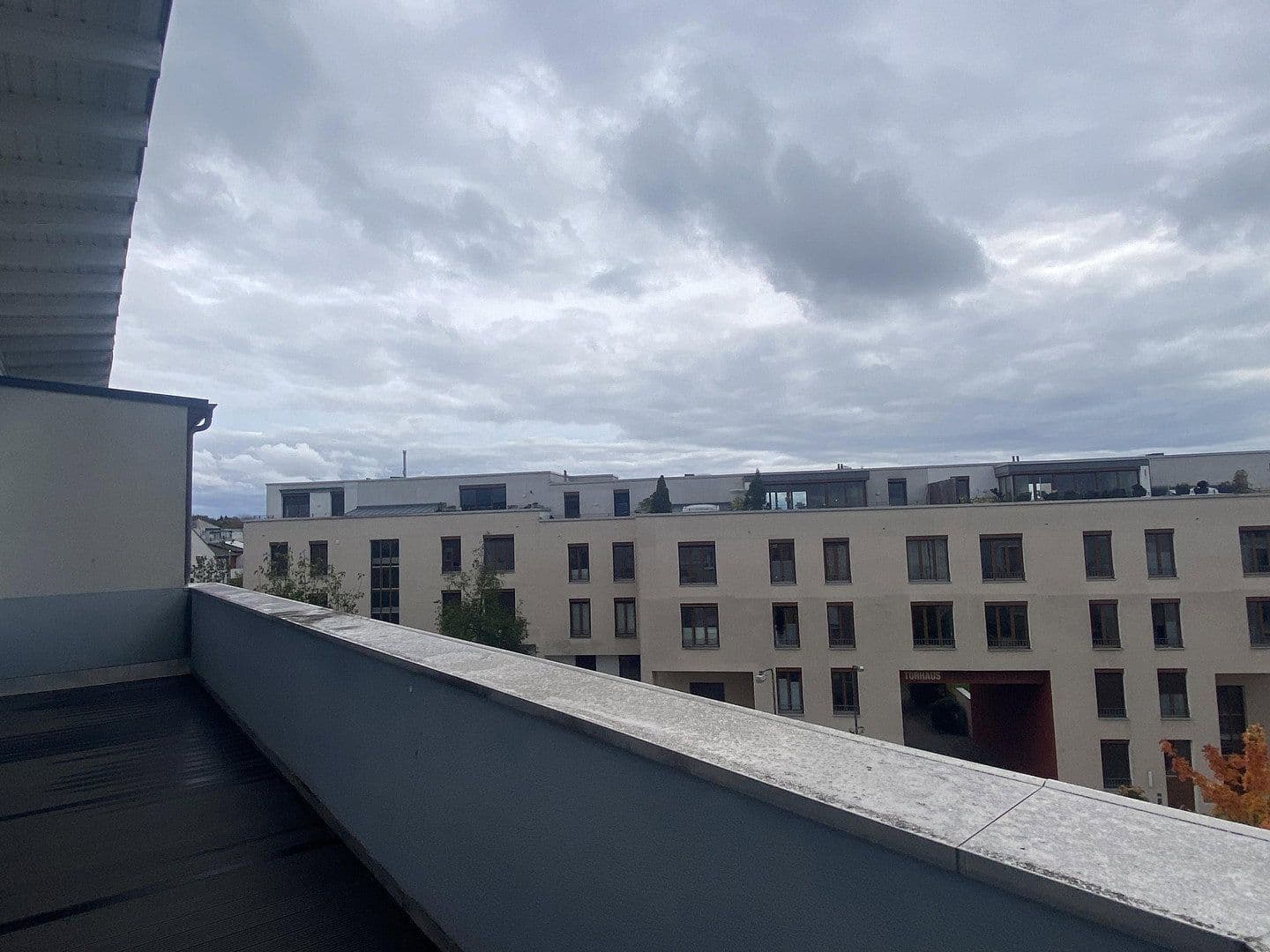 Prenájom bytu 3-izbový 93 m², Renettenstr. 2, Frankfurt, Hesensko Prenájom bytu 3-izbový 93 m², Renettenstr. 2, Frankfurt, Hesensko
